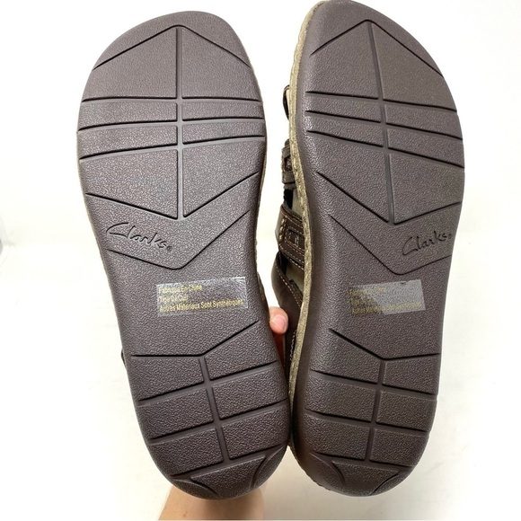 Clarks Men's Brown Union Open Toe Fisherman Sandals - Picture 9 of 9